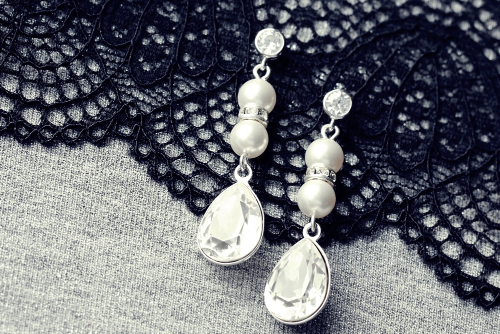 DIY Earrings with Swarovski stones